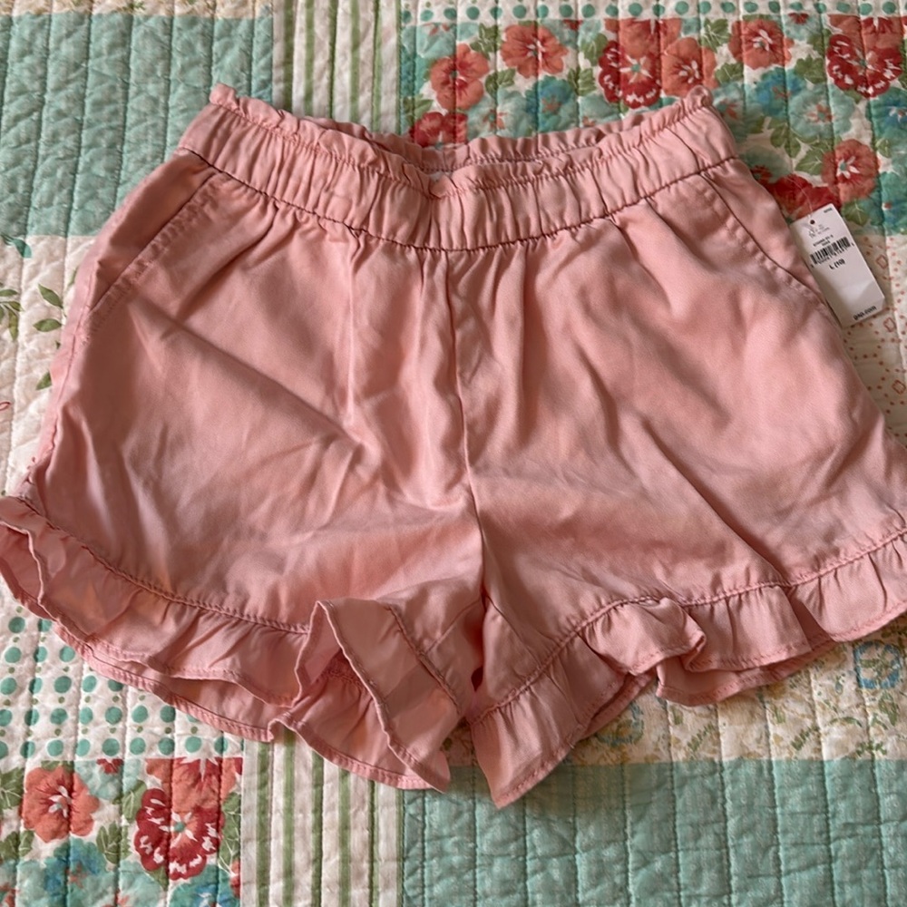 NWT Gap Kid’s pale pink ruffle shorts